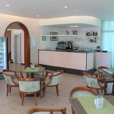 فندق Palme ليدو دي يسولو